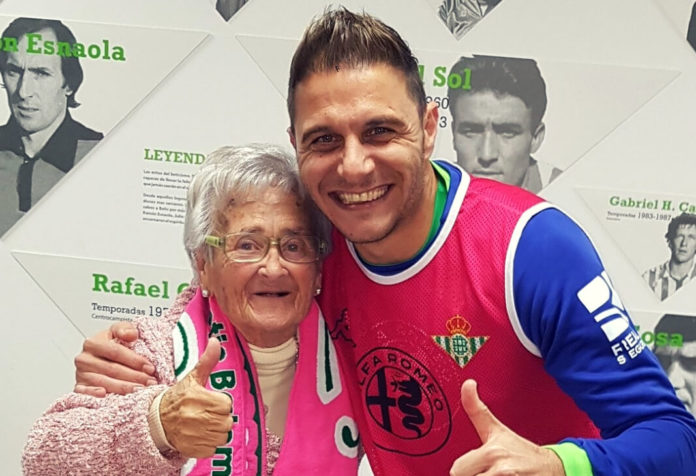 diariodeaficionesunidas merchi una mujer de 80 años se casa con el real betis